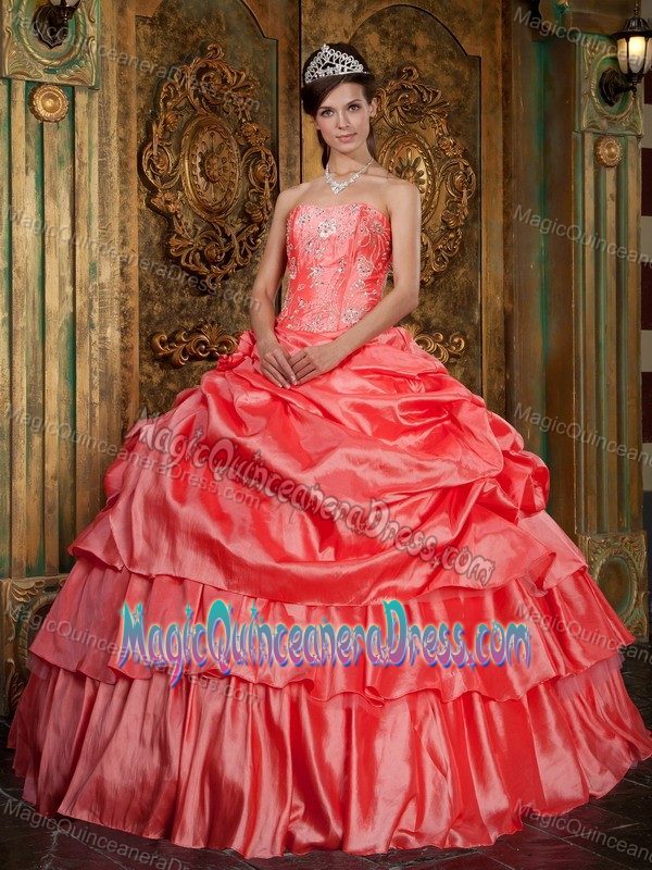 Cheap Watermelon Red Sweet Sixteen Dresses with Flower and Diamonds