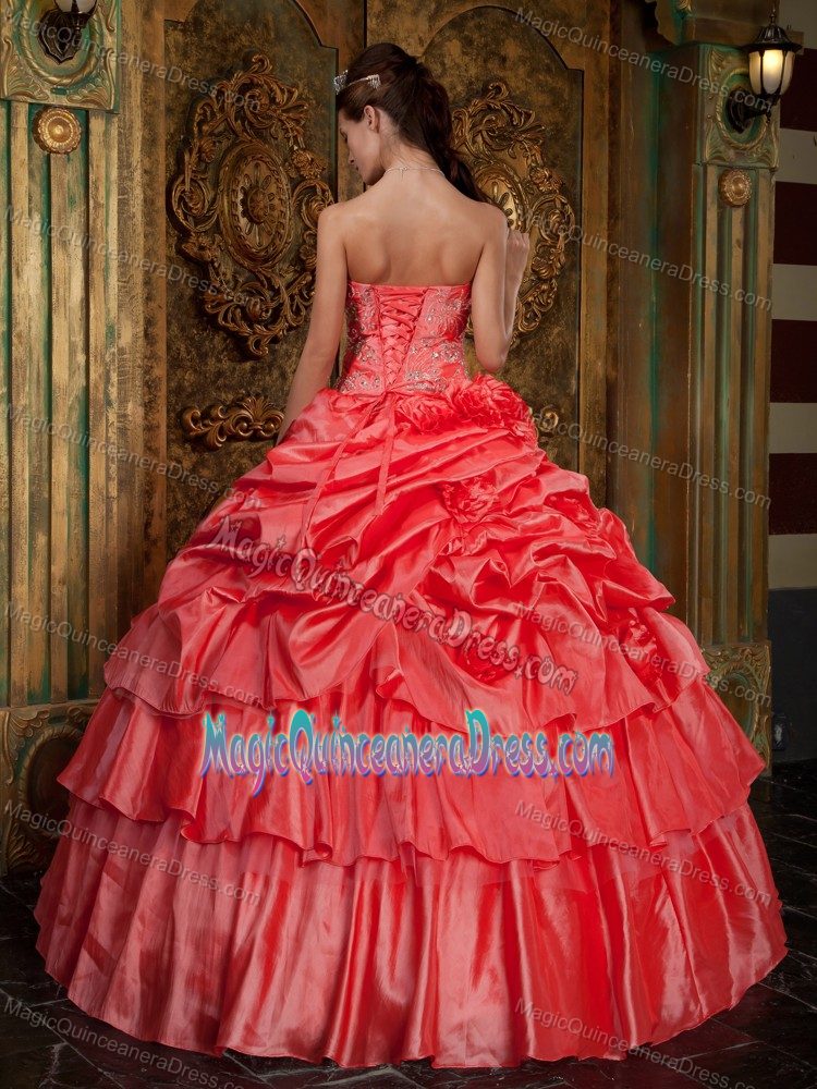 Cheap Watermelon Red Sweet Sixteen Dresses with Flower and Diamonds
