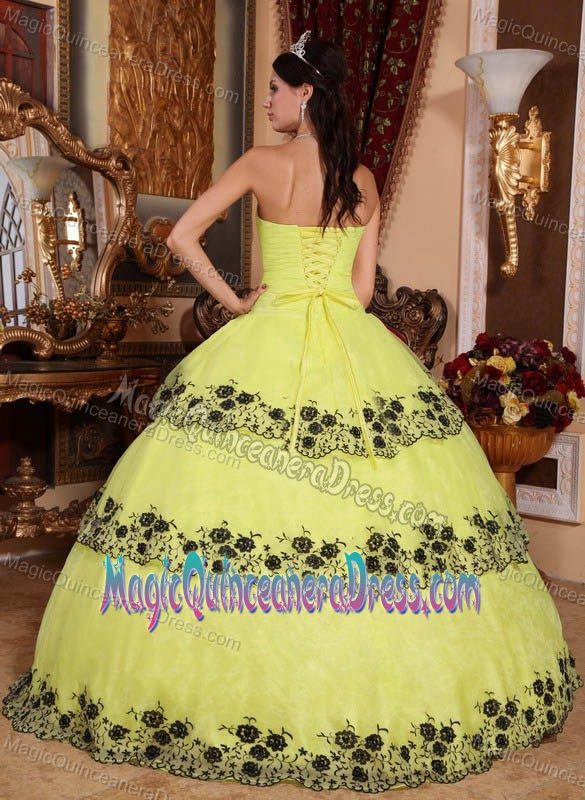 Yellow Strapless Organza Quinceanera Dress with Black Lace Appliques