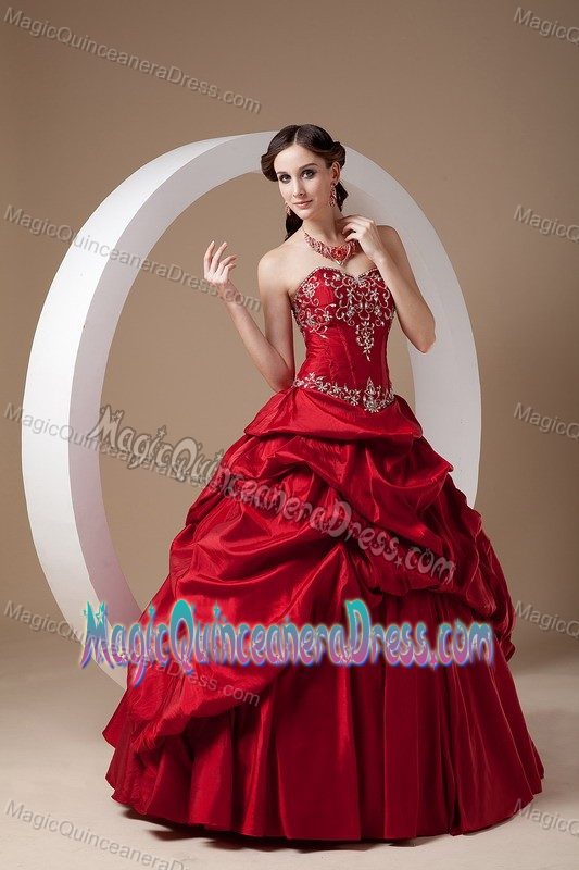 Wine Red Sweetheart Long Quinceanera Gown with Pick-ups and Appliques
