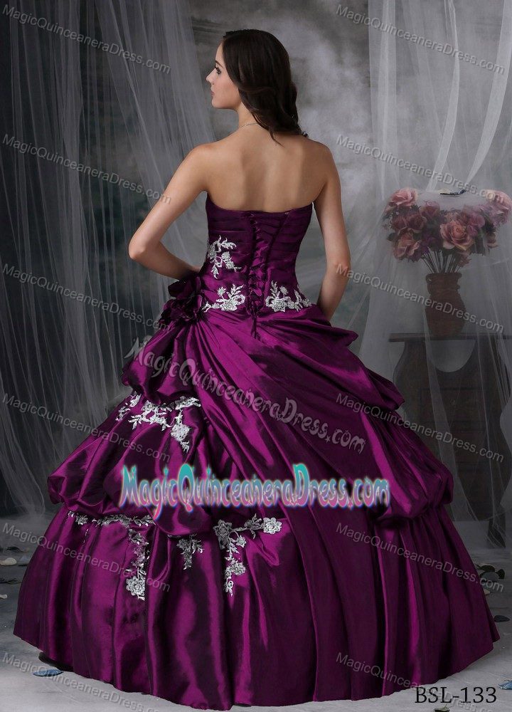Burgundy Appliqued Strapless Floor-length Quinceanera Gown with Pick-ups