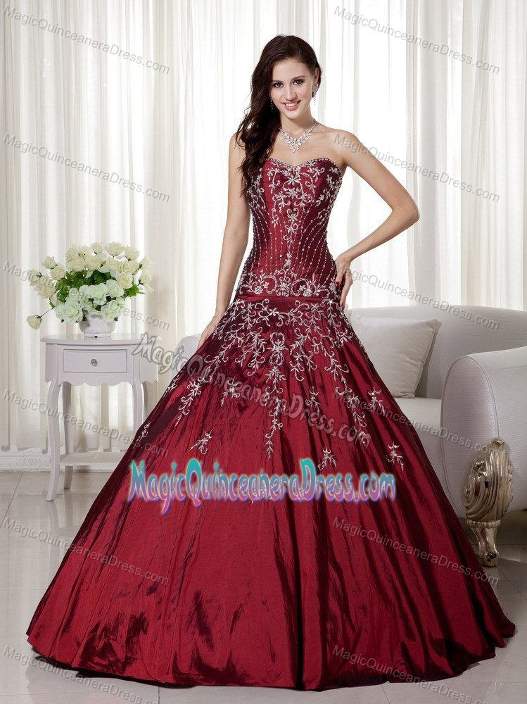 Wine Red Beaded Sweetheart Long Quince Dress with Embroidery in Wayne