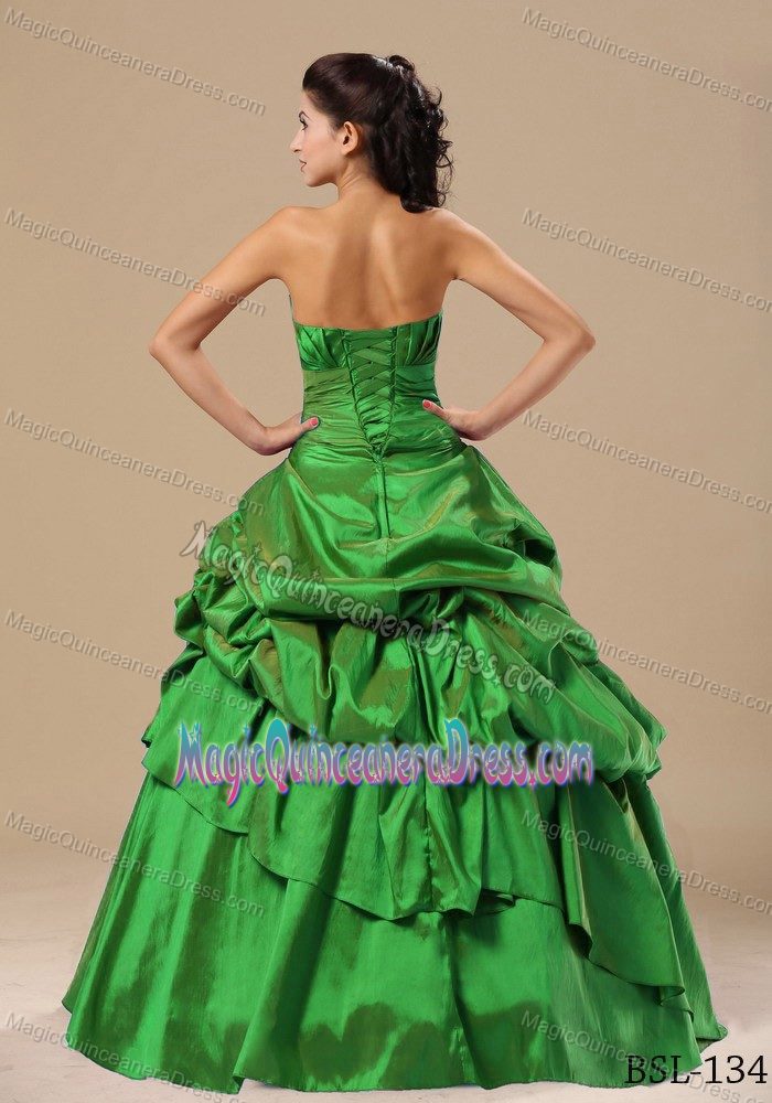 Strapless Green Full-length Quinceanera Gowns with Appliques and Pick-ups