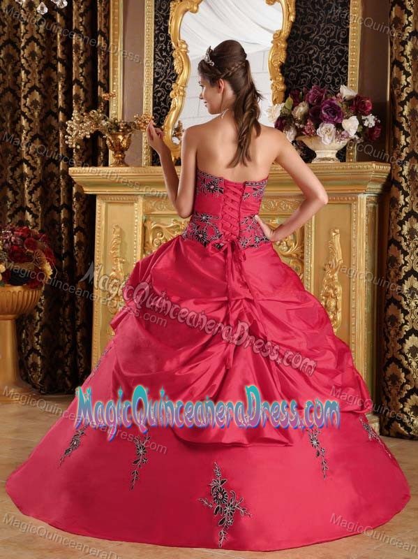 Strapless Red Long Dresses For Quinceanera with Embroidery and Flowers
