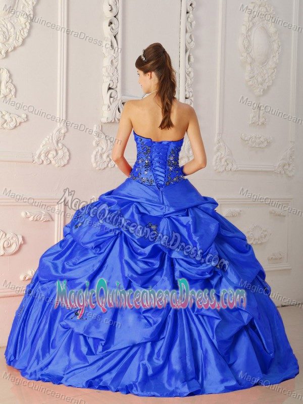 Appliques Embroidery Blue Beaded Pick-ups Charallave Quinceanera Dress