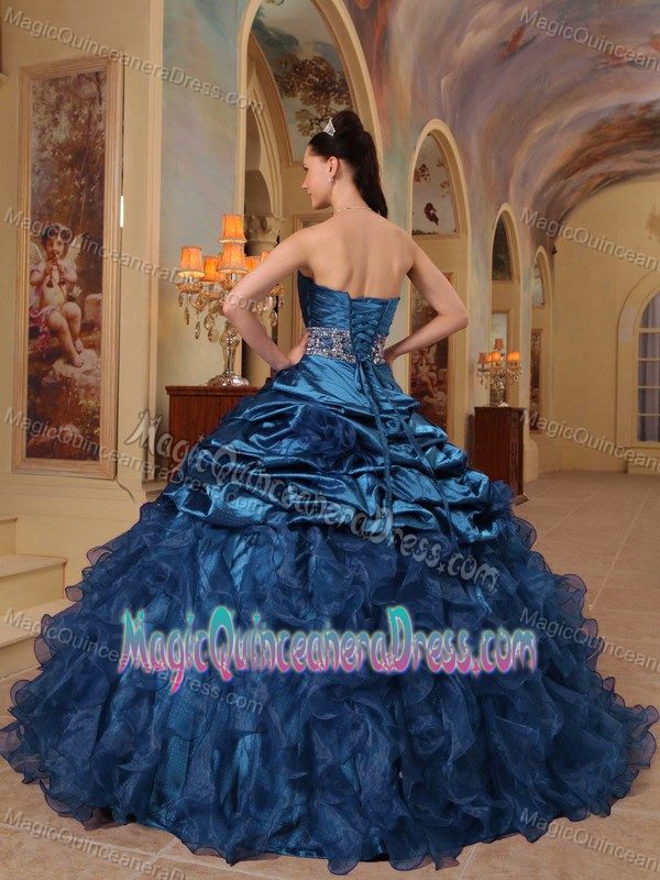 Ruffled Beading Sash Ruched Navy Blue Quinceanera Gown in El Tocuyo