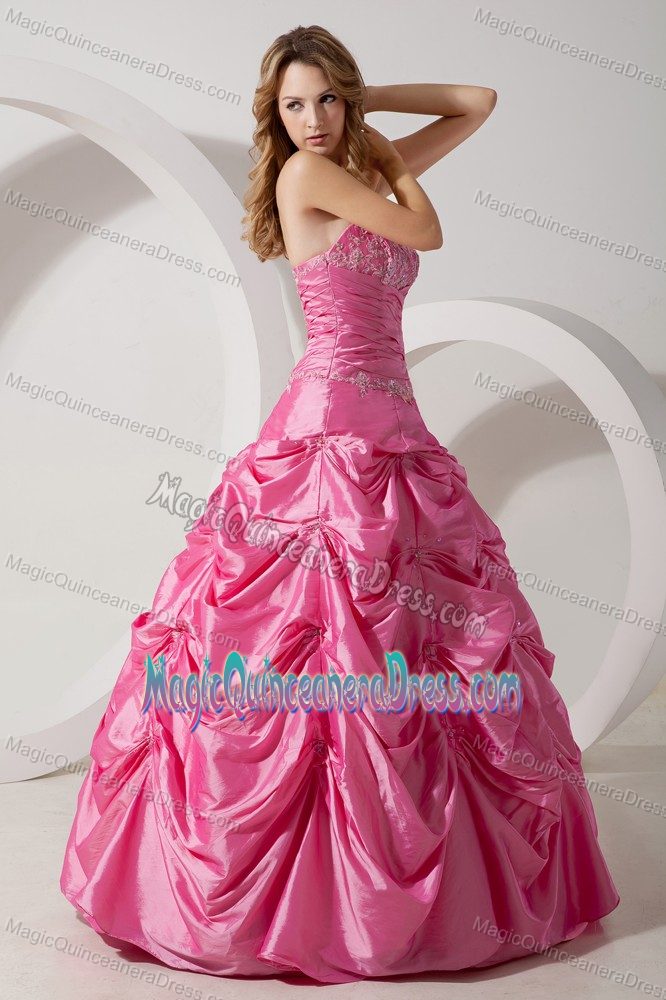 Rose Pink Pick-ups Ruched Appliques Taffeta New Quinceanera Dresses
