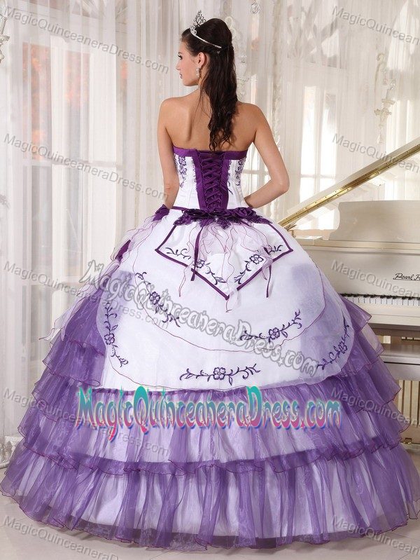 Embroidery Layered White and Purple Independencia Quinceanera Dress