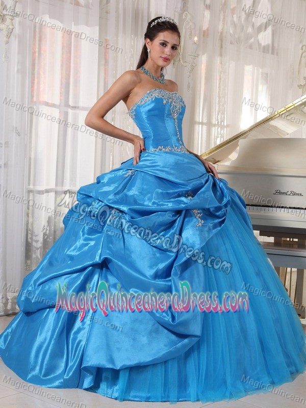 Appliques Blue New Quinceanera Dresses with Pick-ups in Yurimaguas