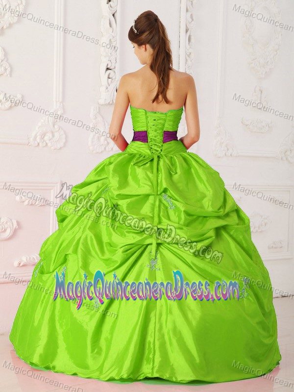 Spring Green Strapless Floor-length Beading and Sash Quince Dresses