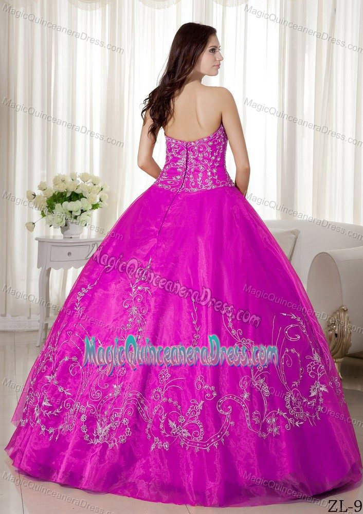 Sweetheart Beading and Embroidery Quinceanera Dress in Amiens France