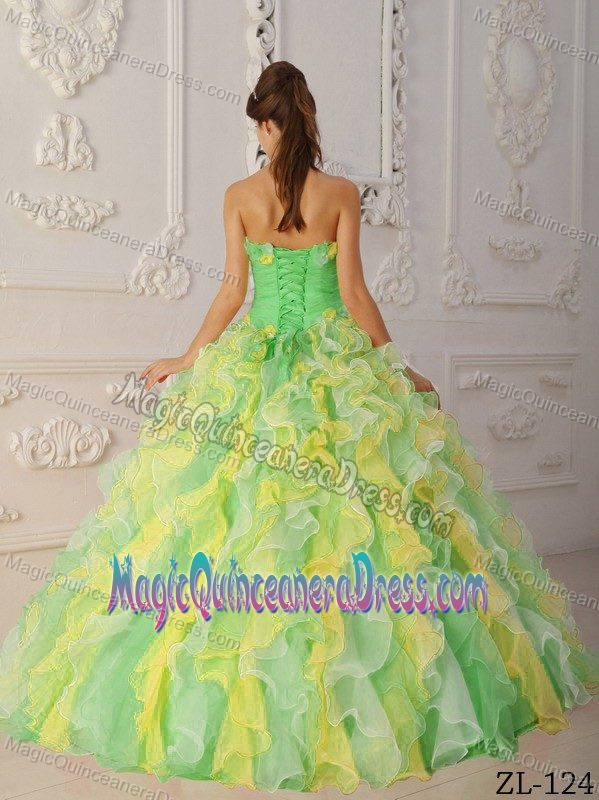 Handmade Flowers and Pieces Ruffles Dress for Quinceera in Brest France