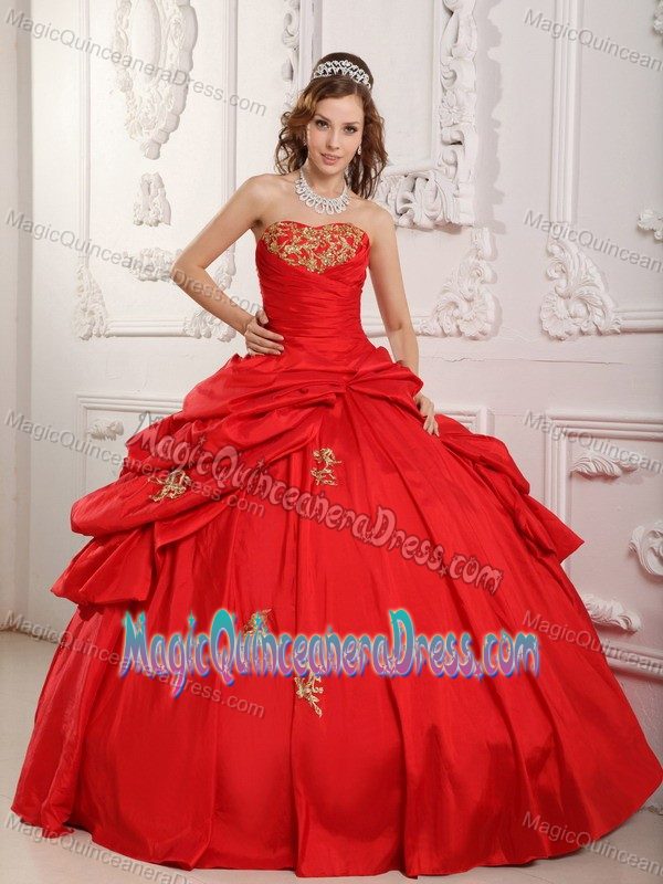 Sweetheart for Quinceanera Gowns Dresses with Embroidery and Ruffles