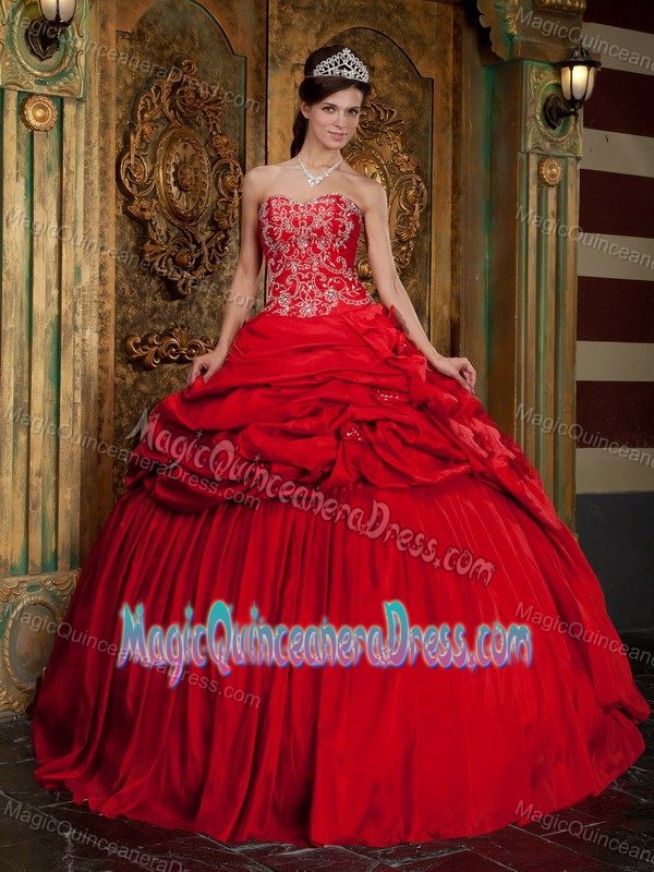 2013 Red Ruffles and White Beading Appliques Sweet Sixteen Dresses