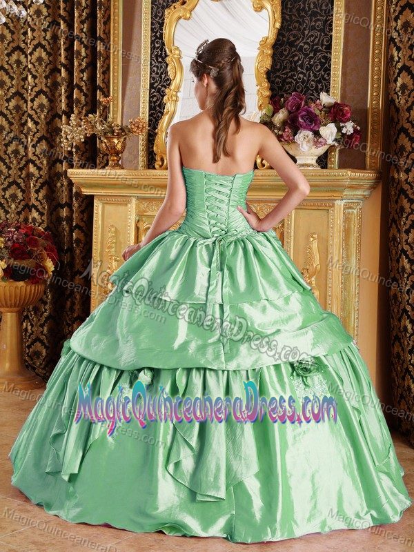 Green Beading Dresses for Quinceanera Decorated Layered Ruffles