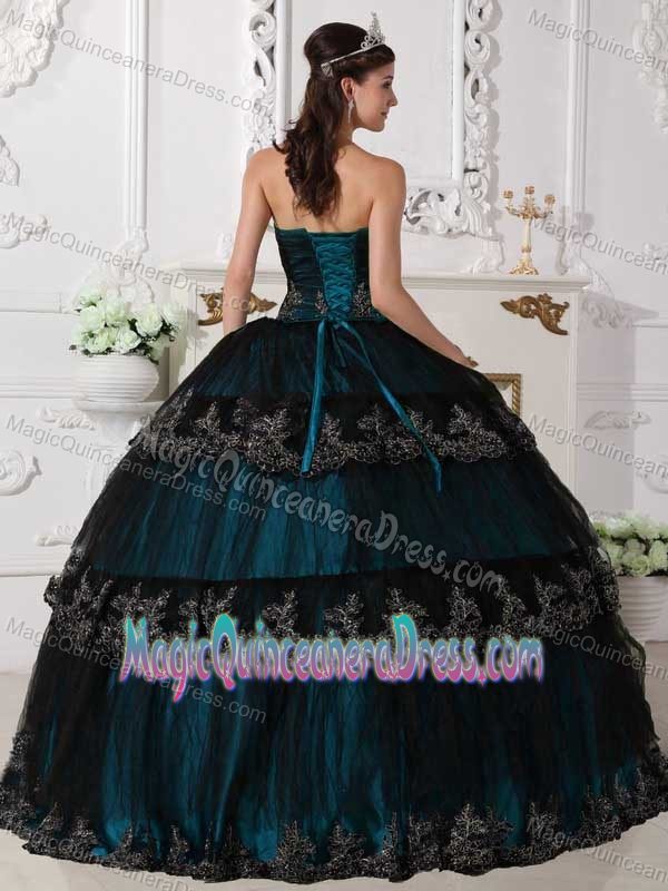 Navy Blue Layered Quinceanera Dresses with Appliques in Peebles