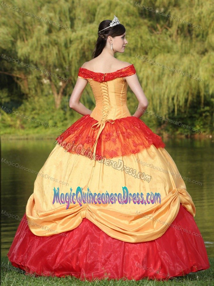 Off The Shoulder Two-toned Sweet Sixteen Dresses With Appliques