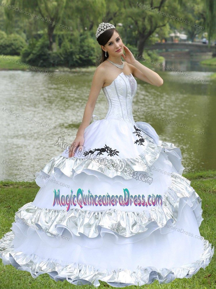 Strapless Taffeta White Quinceanera Dresses with Appliques Cheap