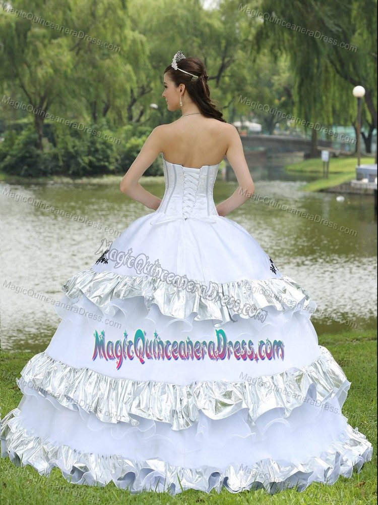 Strapless Taffeta White Quinceanera Dresses with Appliques Cheap