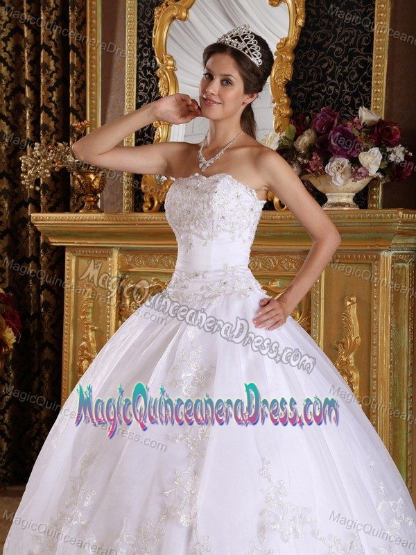 Beads Embroidery White Quinceanera Dress in Grevenbroich Germany