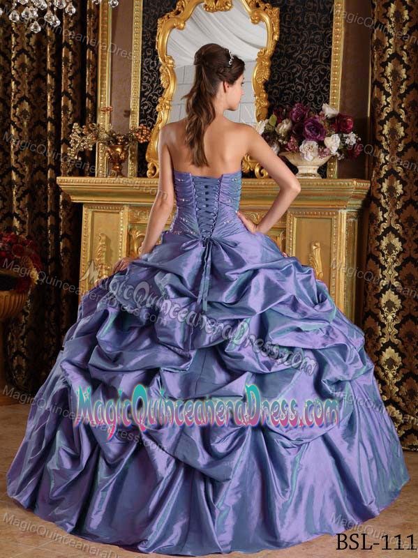 Taffeta Purple Strapless Quince Dress Beaded in Briedel Germany