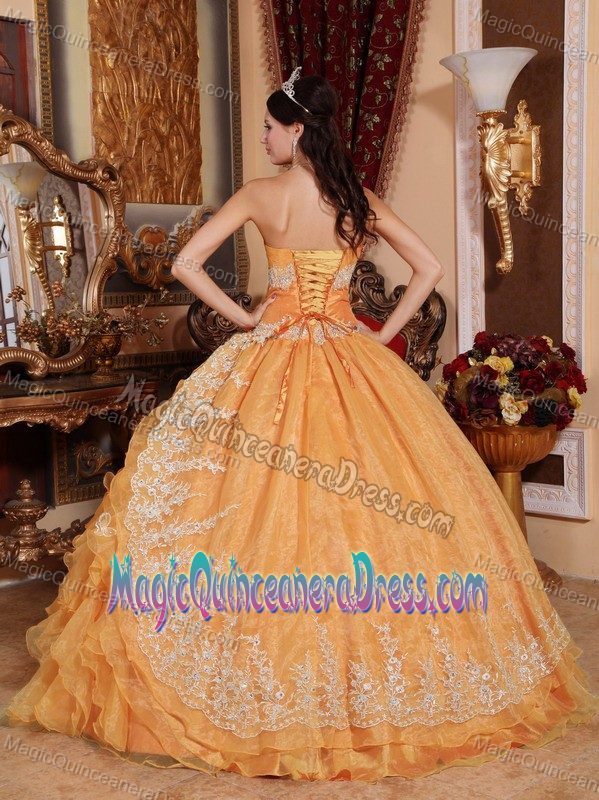 Orange Organza Sweetheart Beaded Quinceanera Gowns in Allensbach