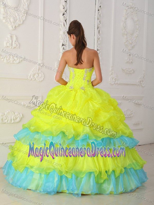 Yellow Organza Ruffled Layers Quinceanera Dresses with Beadings