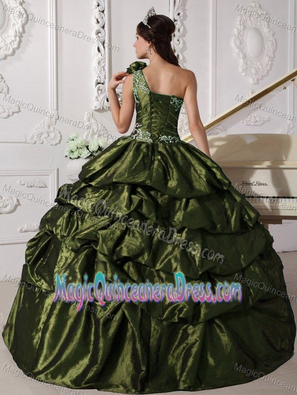 One Shoulder Olive Green Sweet 15 Dresses Appliques and Pick-ups Accent