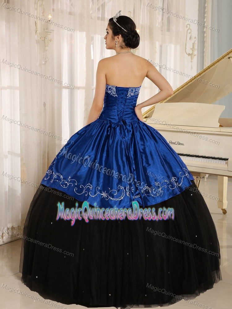 Beading and Embroidery Decorate for Black and Blue Quinceanera Dress