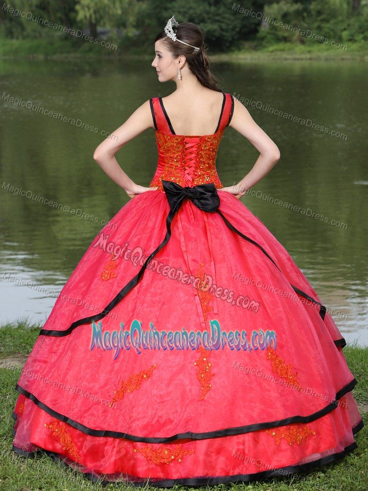 Eufaula Long Sleeves and Appliques Decorate Red Dress For Quinceanera