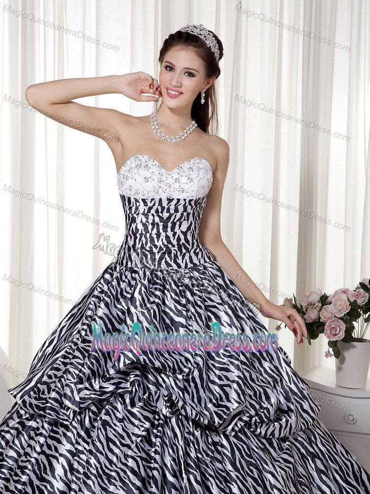 Luxurious A-line Sweetheart Zebra Beaded Ruched Quinceaneras Dress