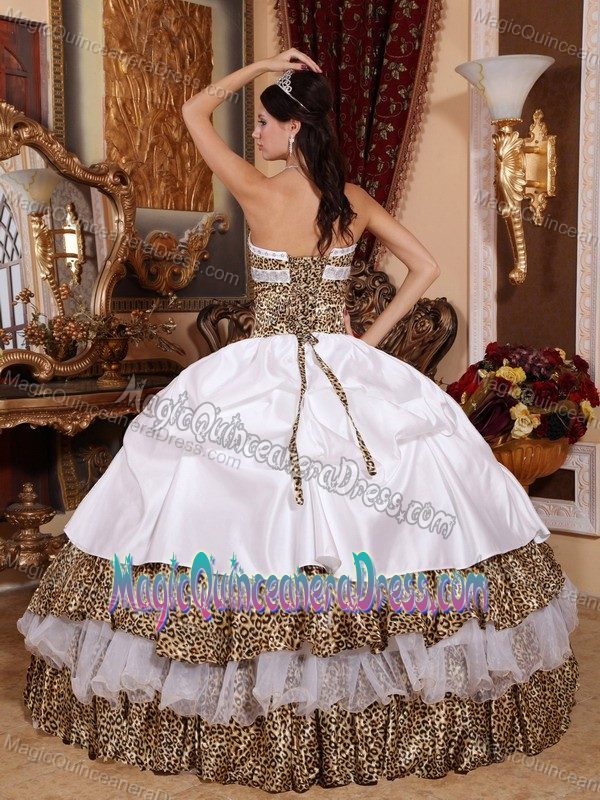 White Ball Gown Strapless Leopard Beading Quinces Dresses in Auburn