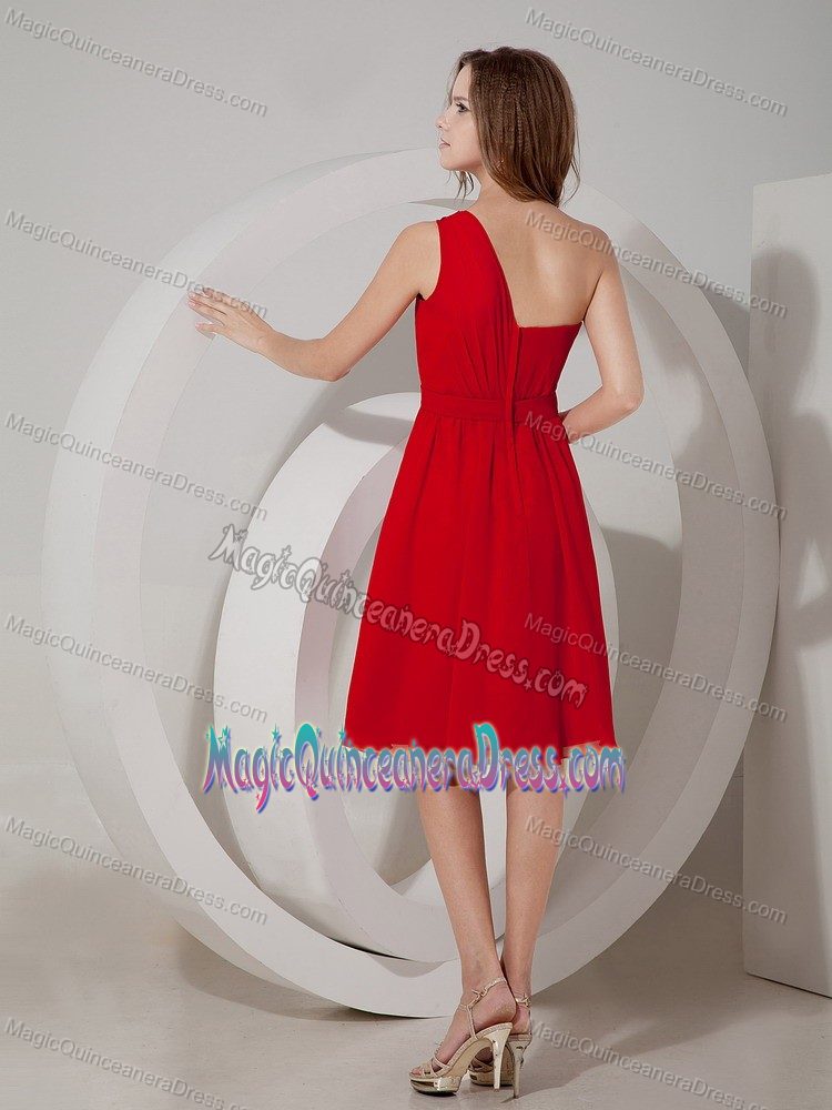 Hot Sale Wine Red Single Shoulder Knee-length Damas Dresses with Beading
