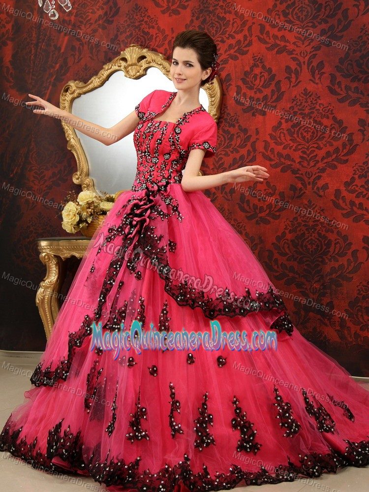Coral Red Strapless Tulle Quinceanera Dress with Court Train in Soacha