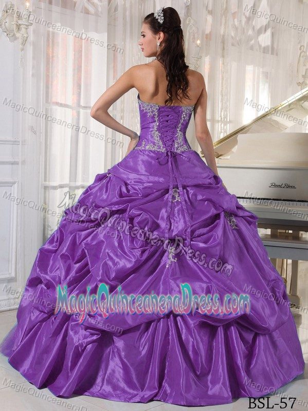 Purple Strapless Taffeta and Tulle Quinceanera Dress with Appliques