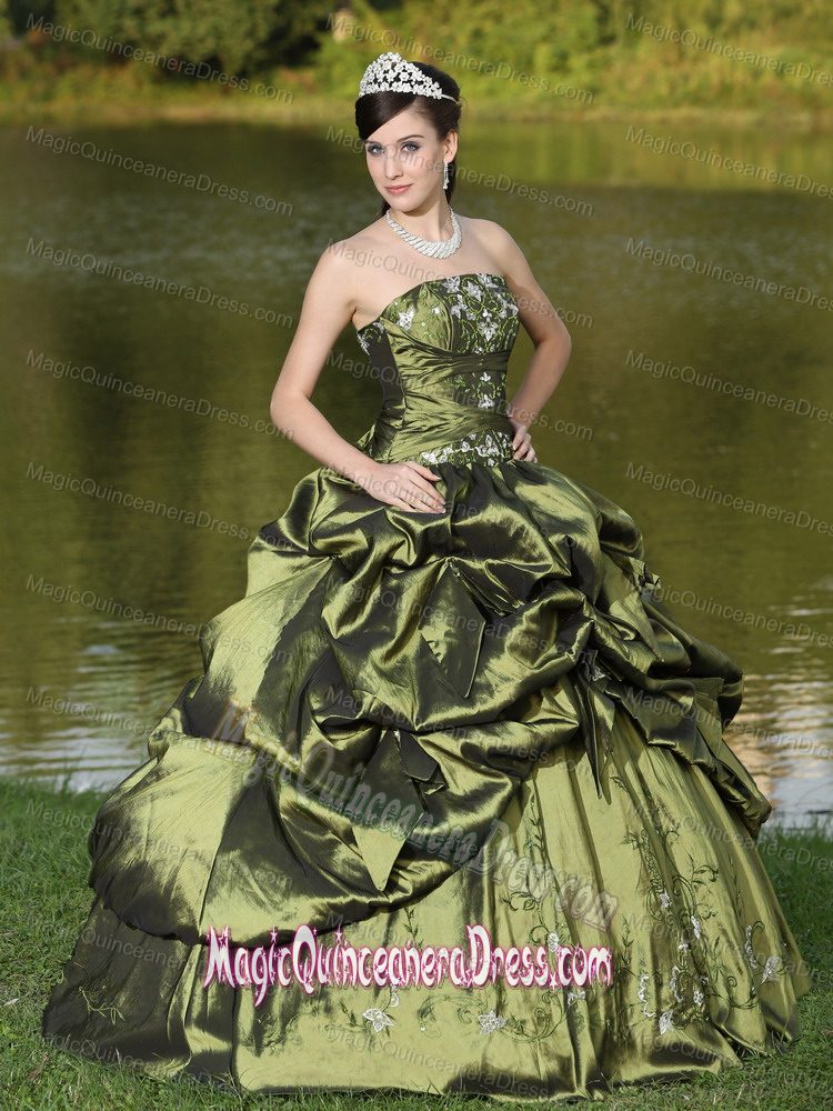 Gorgeous Strapless Beaded Appliqued Quinceanera Gowns with Pick Ups in Fresno