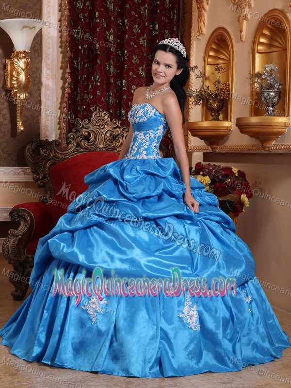 Baby Blue Strapless Taffeta Appliques Accent Dress for Quince in Calera