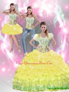 2015 Beautiful Yellow Quinceanera Dresses with Beading and Pick Ups