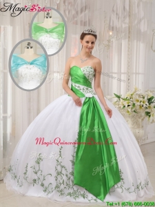 2016 Ball Gown Sweetheart Embroidery Quinceanera Dresses