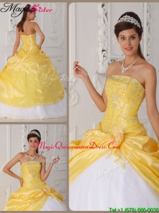 Discount Appliques Quinceanera Gowns with Hand Made Flower