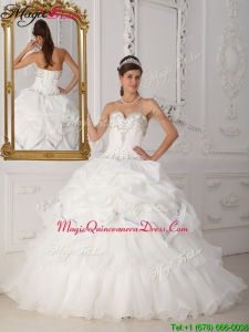 Pretty Beading Sweetheart Quinceanera Gowns in White