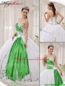 Romantic Ball Gown Sweetheart Quinceanera Dresses with Embroidery