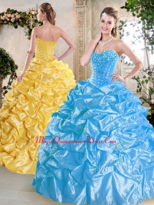 Luxurious Sweetheart Sweet 15 Quinceanera Dresses with Beading and Pick Ups for Spring