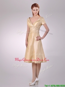 Hot Sale V Neck Champagne Tea Length Dama Dress with Short Sleeves