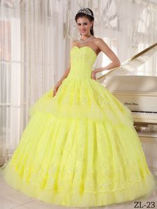Lovely Appliqued Yellow Sweet Sixteen Dresses in Villavicencio Colombia