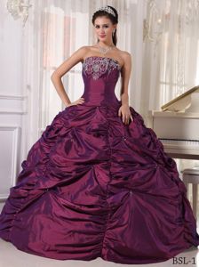 Floor-length Pick-ups Embroidered Quinceanera Gown Dresses in Dark Purple
