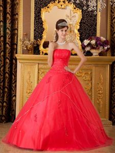 Strapless Floor-length Quinceanera Gown Dresses in Red with Beading and Appliques