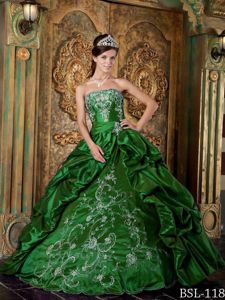 Gorgeous Green Strapless Floor-length Quinceanera Gown Dresses with Appliques