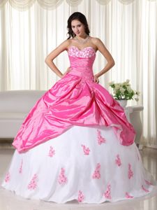 Pink And White Sweetheart Taffeta Quinceanera Dress with Appliques in Garland