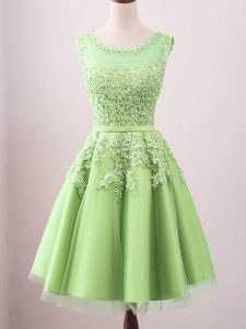 Luxury Knee Length Dama Dress for Quinceanera Scoop Sleeveless Lace Up